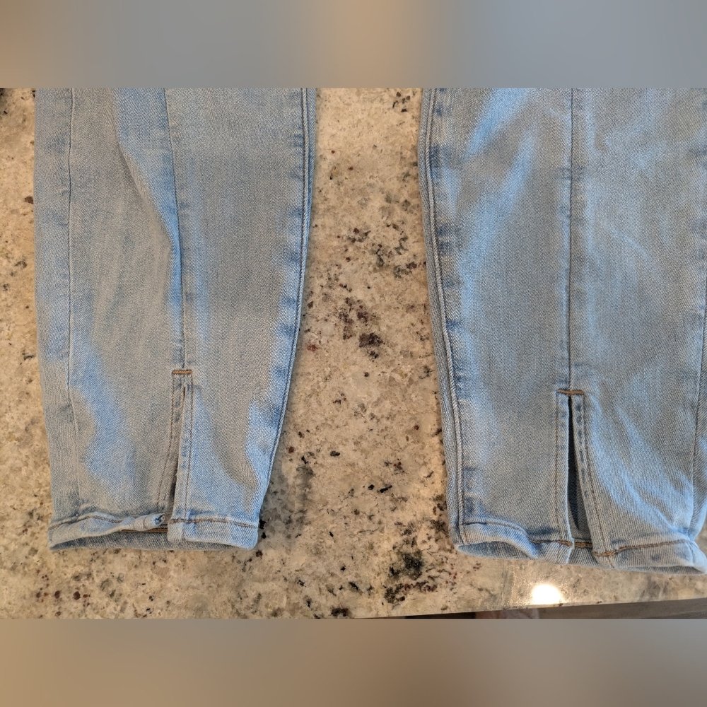 American Eagle Next Level Stretch Light Wash Jeans 14 Short  Ankle Slit